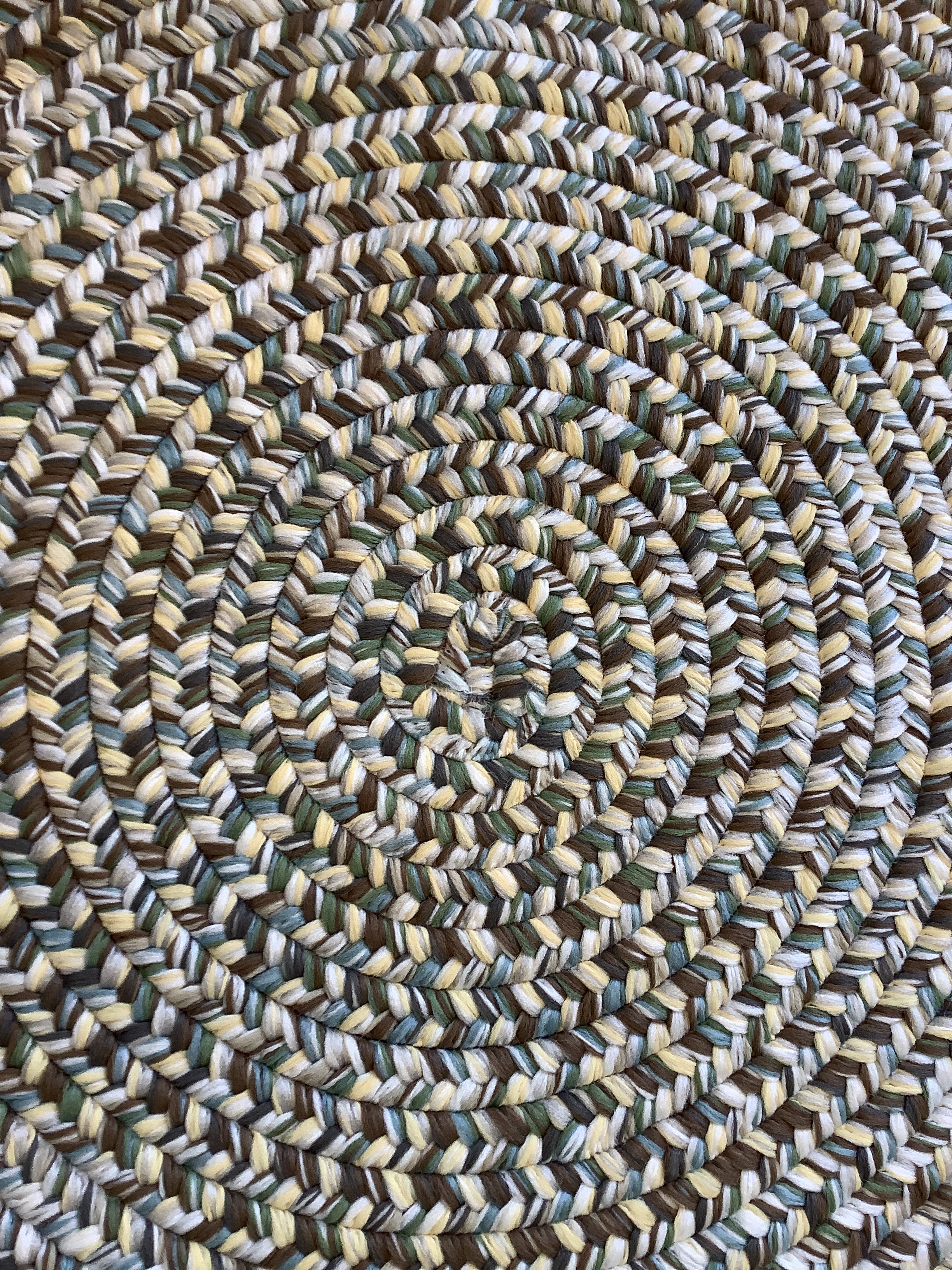 Braided Rug Round 3` No.30 (A)