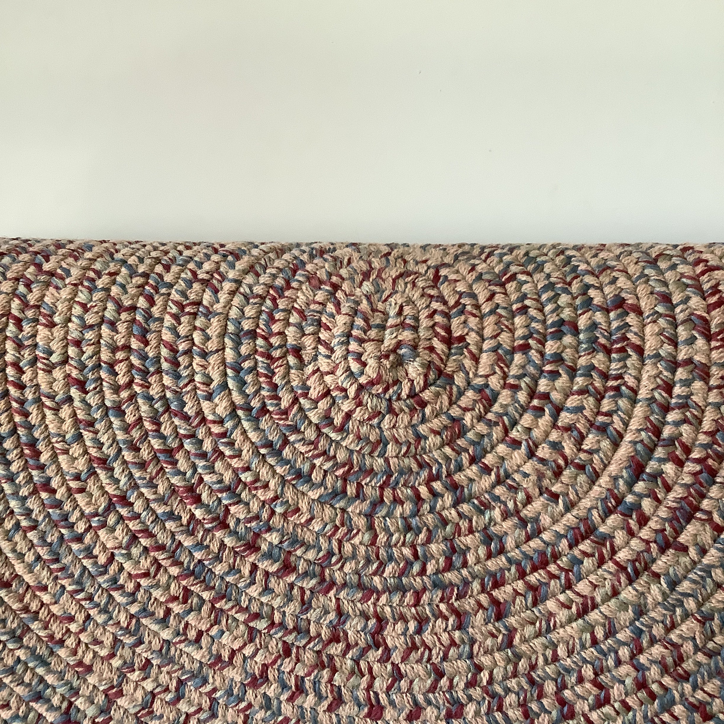 Braided Rug Round 3' (25b)