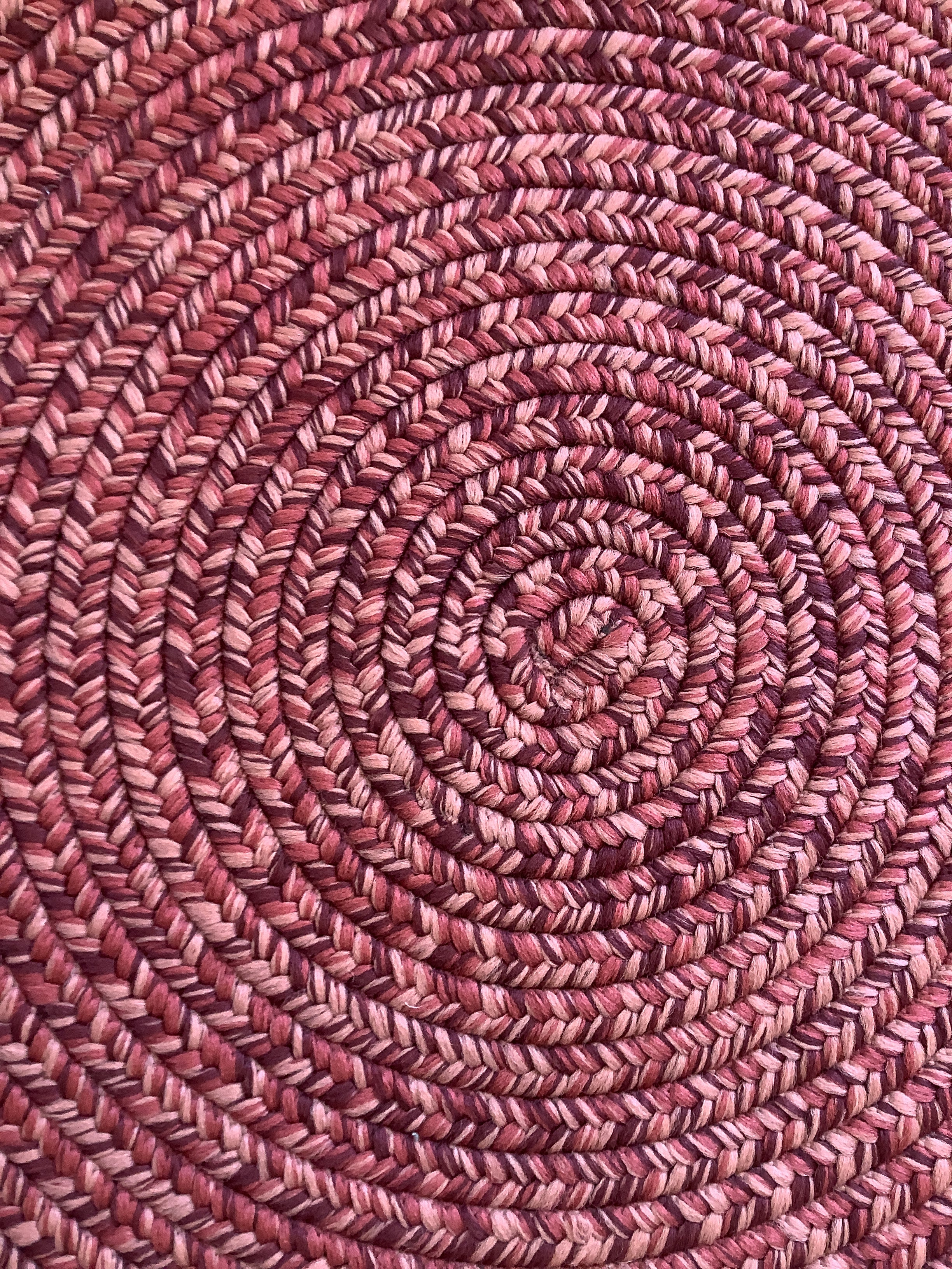 Braided Rug Round 3` (26C)