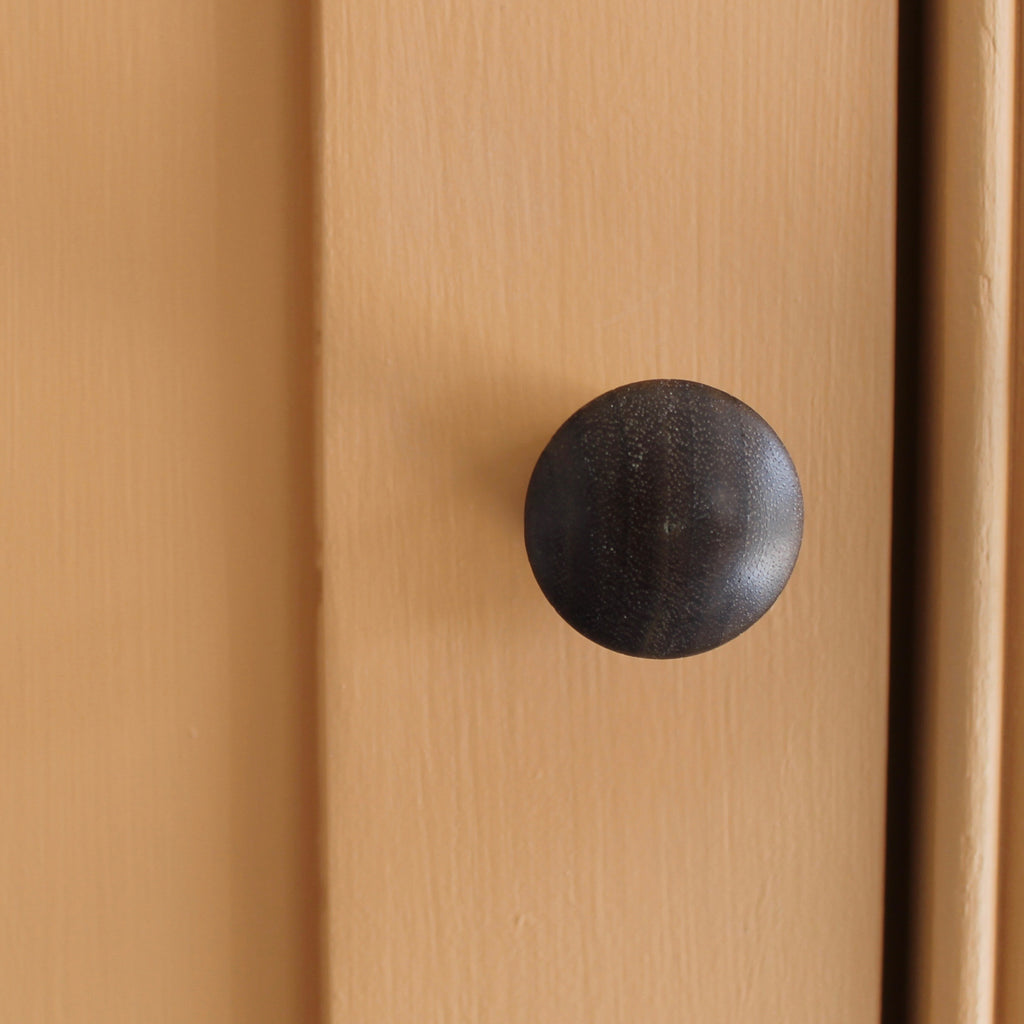 Shaker knob Walnut