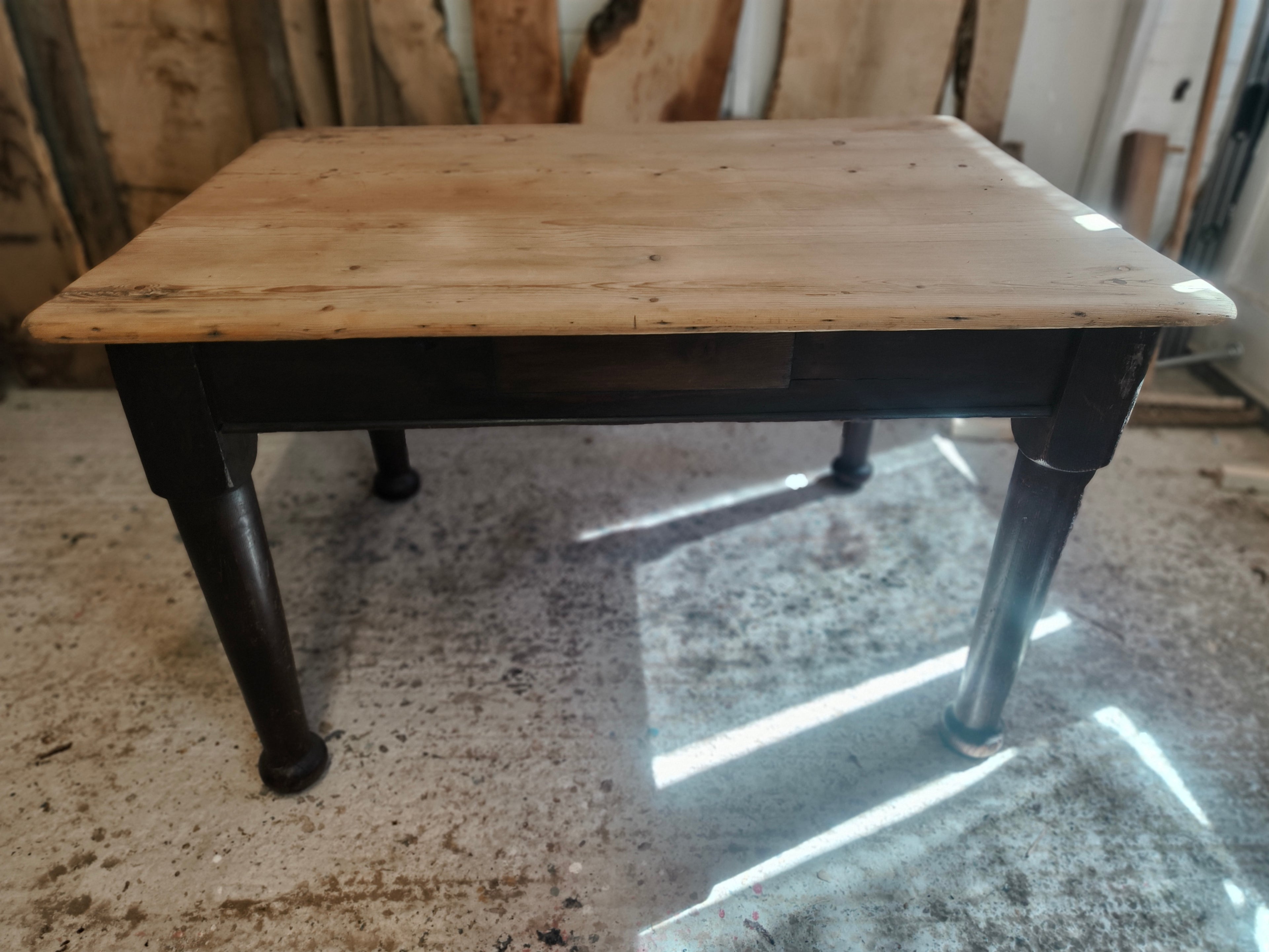Scrub pine Military Dining table